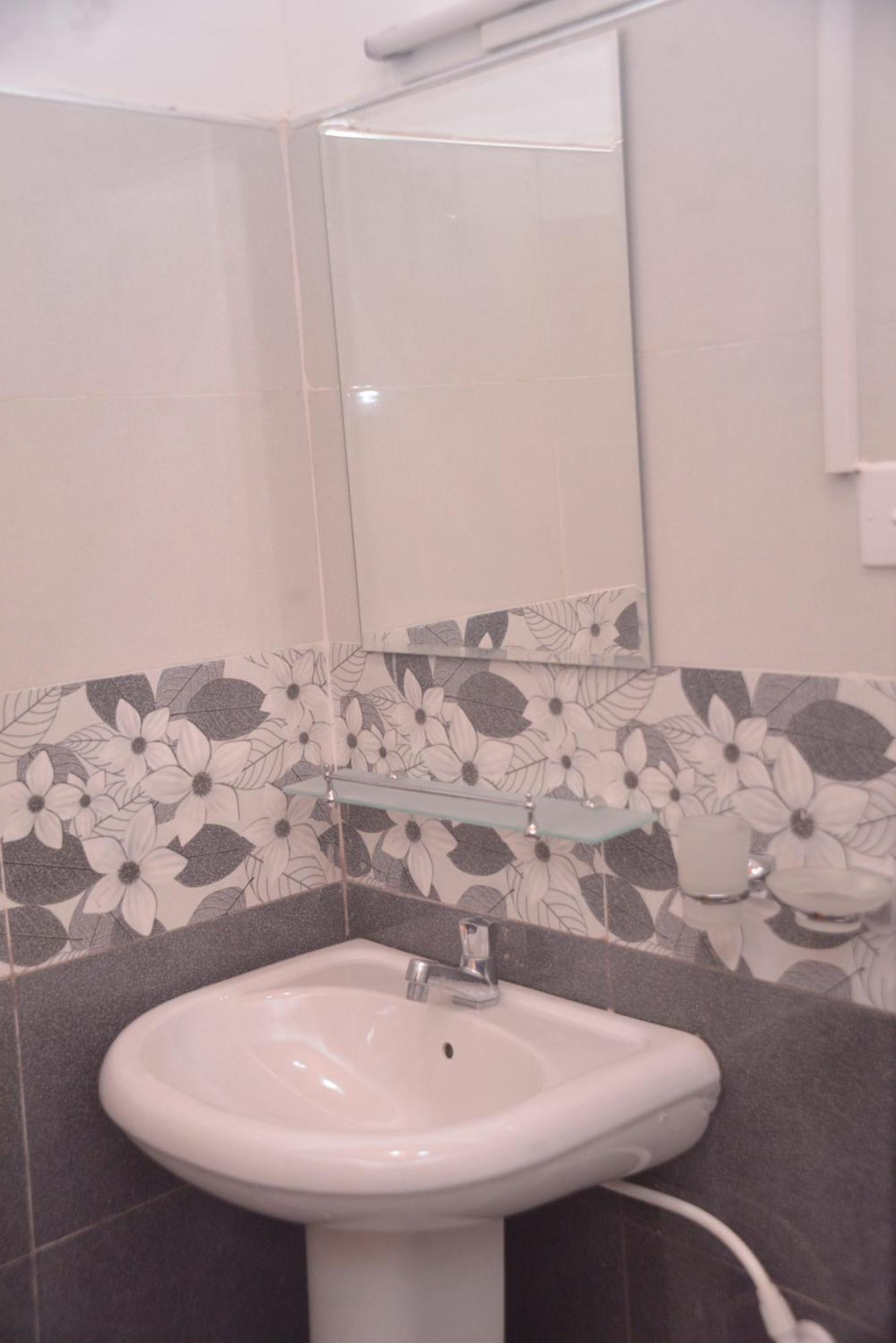 Tropical Garden Homestay Pidurangala سيغيرِيا المظهر الخارجي الصورة